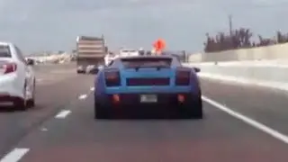 Insanely Loud Gallardo on the hwy
