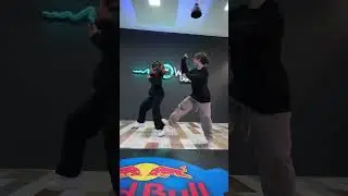 HipHop asistanlarımız Fidem ve Deniz in enerjisi çok iyi değil mi?