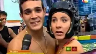 Ernesto se pone celoso de Mario Combat3