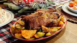 УТОЧКА ЗАПЕЧЁНАЯ С ДВУМЯ ГАРНИРАМИ😋😋😋 КЛАССИКА НОВОГОДНЕГО СТОЛА