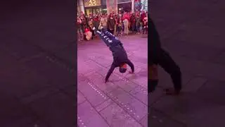 Bboy dayday! Power and flexibility! 😮
