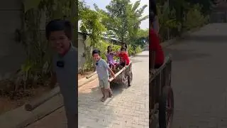 Gerobak mang enun sama siapa ??