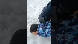 СЛОВО КАЗАКА нагайка на асфальте #словопацана #пакет #сериал #shorts