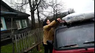 Приехали в деревню, на дворе май!
