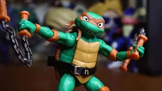 TMNT Mutant Mayhem Michelangelo Does Freestyle Nunchucku! Toy Stop Motion Animation #6