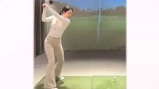 KLPGA pro Kim Do-eun's golf swing with great swing speed!