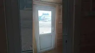 Дверь ПВХ в мобильной бане из бруса. #мобильнаябаня #готоваябаня #пбк