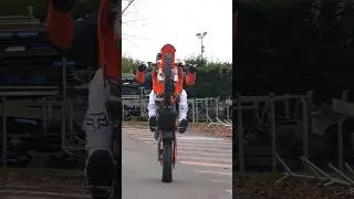 Wheelie with Mani & Billy 