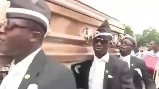 Женщина с АК