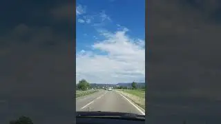 Что это  нам  дома не  сидится!