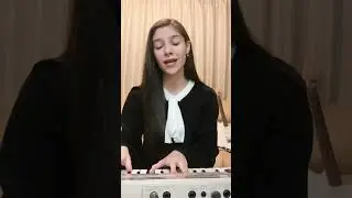 Повторила свистковые ноты Арианы Гранде. Похоже получилось? inst. leyla_mir_
