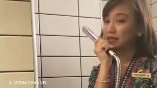 Akibat dah lama tak naik pesawat, pramugari MAS ni rakam video tugas seorang cabin crew.