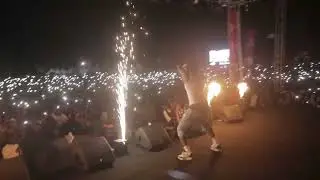 Stonebwoy performs shuga ft Beenie man UENR sunyani. ( TELECEL TURN UP)