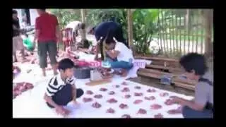 Azis Gagap ahli dalam memotong hewan kurban - Intens 29 Oktober 2012