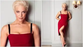 Hannah Waddingham poses in a tight red minidress at 27th annual SAG Awards