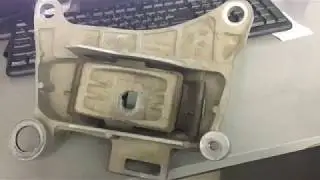 Опора АКПП Renault Megane 3 / Fluence