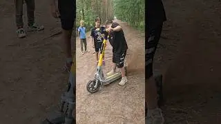застрял забуксовал и погнал | #электросамокат