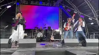 ‘Sara’ TONI  LEE  7 WONDERS OF FLEETWOOD MAC Todd In The Hole Festival