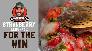 How to Make the BEST STRAWBERRY LEMONADE in Just Minutes