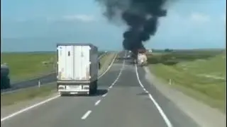 İpekyolu’nda seyir halindeki tanker alev aldı
