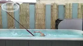 The pool is blue, the water is gentle, you are comfortable！