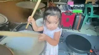 Experimenting riffs with zoe