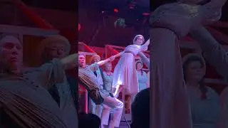 Спектакль 