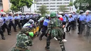 深圳武警公安联合演练处置暴乱 警告用繁体