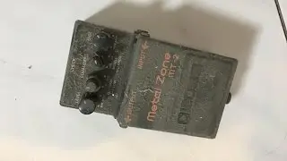 BOSS MT2 METAL ZONE, I FOUND MY 25 YEAR OLD BOSS METAL ZONE,watch til 6.29 when I use it as a boost