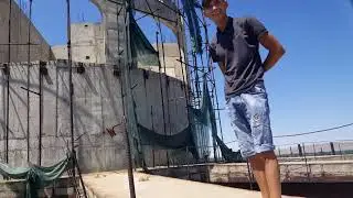 Залезли на заброшку около пляжа. Талдыкорган.