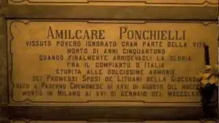 TOMBE ILLUSTRI AL FAMEDIO DEL CIMITERO MONUMENTALE DI MILANO - 3.3.2012