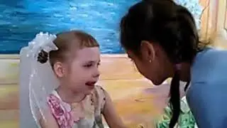 Обнимашки с сестрой