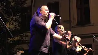 Kormorán zenekar - Kell még egy szó