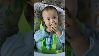 First time eating banana 🍌 😆