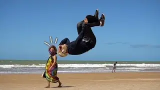 IDOSO FAZENDO PARKOUR