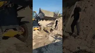 Фронтальный погрузчик Гранит выполняет любые необходимые операции: видео от наших покупателей