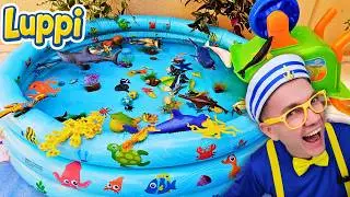 LUPPI AND THE SEA ANIMALS IN THE POOL! 🐙 Learn Animal Names! 🌊