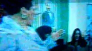 Angelo Fukuy (hermanos con clase) canta 