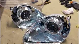 Lada Largus установка Biled aozoom A13 и бронь стёкол.
