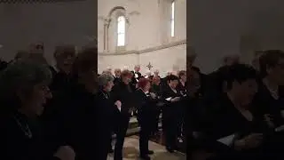Azuelo, y La Coral de Ayegui, en el Monasterio de Azuelo, Valle de Aguilar de Codes, Navarra.
