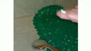 Как избежать закупорки пор. Пример на апельсине, тональный крем.