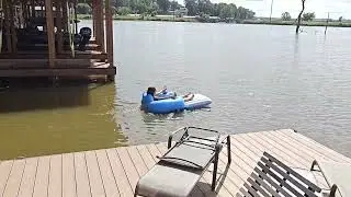 The motorized pool float
