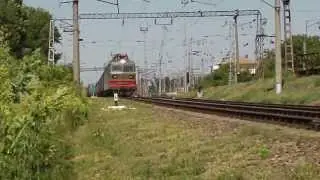 Электровоз ВЛ80Т-850 с грузовым поездом