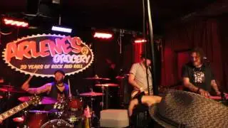 Mule Kick (Frank Ferrer) at Arlene's Grocery + Dizzy Reed (07-19-17) (Guns N' Roses)