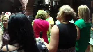 Seguimos bailando....