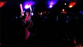 Crowd   Strobing Lights