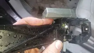 2009 Nissan Rogue door handle