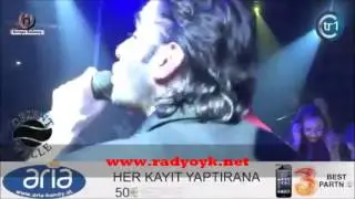 İsmail YK Viyana Budocenter Konseri Kızlara ve  Erkeklere Dans Yarışması