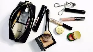 WHAT'S IN MY MAKEUP BAG: Beach Trip Edition :: Jonathan Curtis