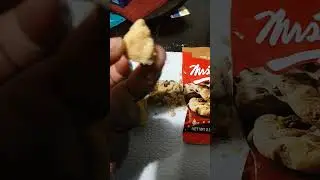 Mrs fields milk chocolate chip 🍪cookie review